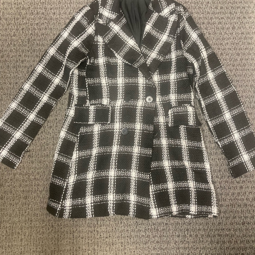 Magnolia Boutique Blazer, new with tags. Size L